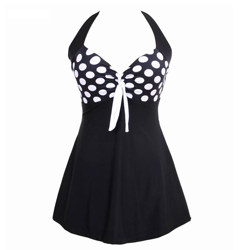 Plus Size Conservative Fashionable Swimwear .