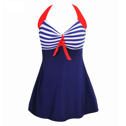 Plus Size Conservative Fashionable Swimwear .